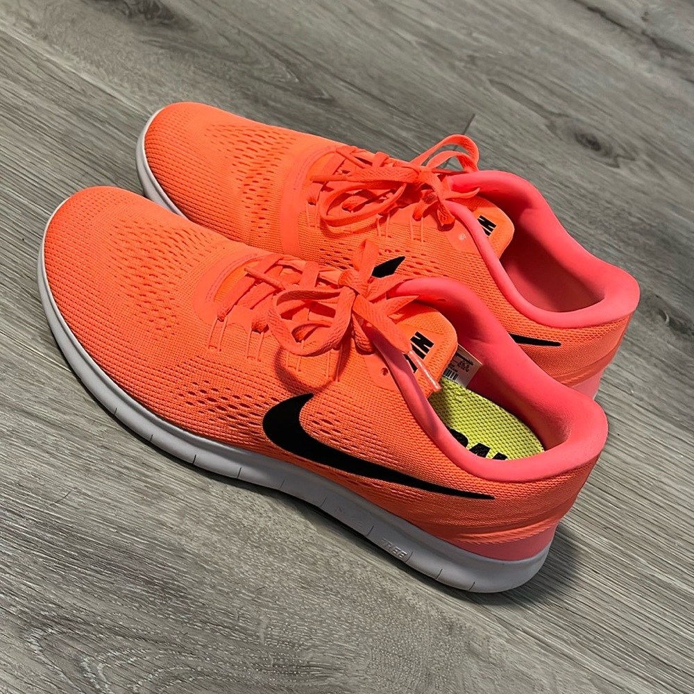 Nike Free Run Shoes Size 9.5 womens